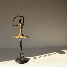 Sculpture en bronze d'une ballerine - statue élégante en robe jaune hauteur 38/42cm