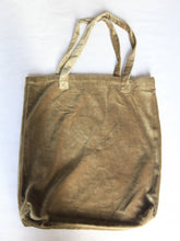 Charger l&#39;image dans la galerie, Sac shopping artisanal en velours vert poussiéreux avec imprimé mandala